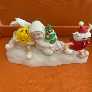 Dept 56 Snowbabies M&M's Candy Coated Christmas 69802 Guest Collection 2004
